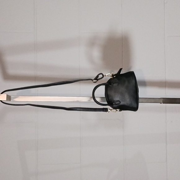 Juicy Couture purses. 042 - Picture 10 of 15